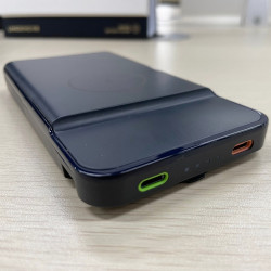 High quality wireless charger power bank and fast charging magnetic 10000 mah wireless powerbank